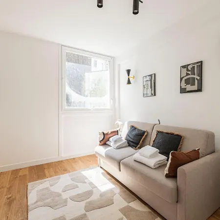 Elegant In Avenue Kleber, 16th Daire
