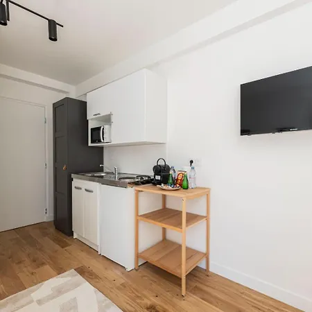 Elegant In Avenue Kléber, 16th