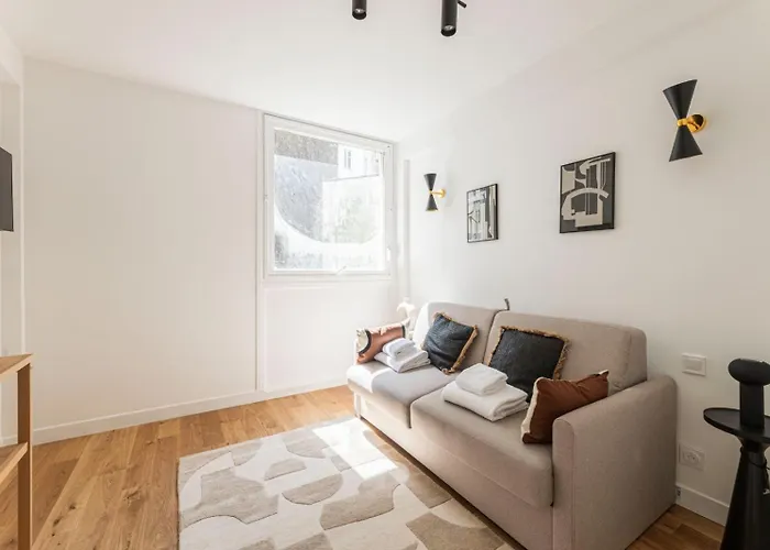 Elegant In Avenue Kléber, 16th Appartement